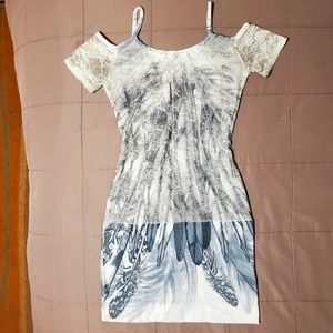 White/Blue/Gray Formfitting Mini Dress with Lace and Feather elements